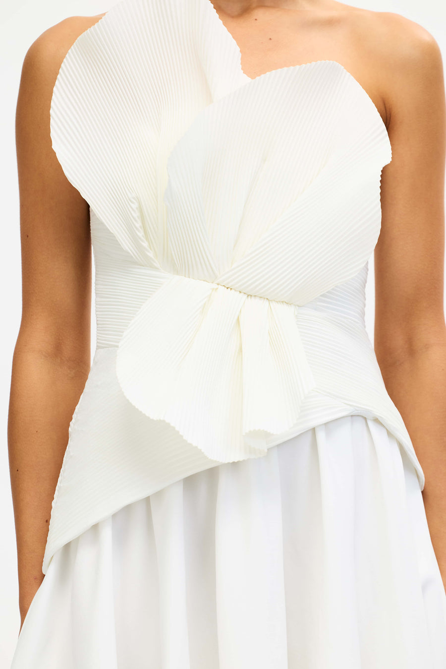 D1-AS2501060D_SAGESTON_GOWN-IVORY-4