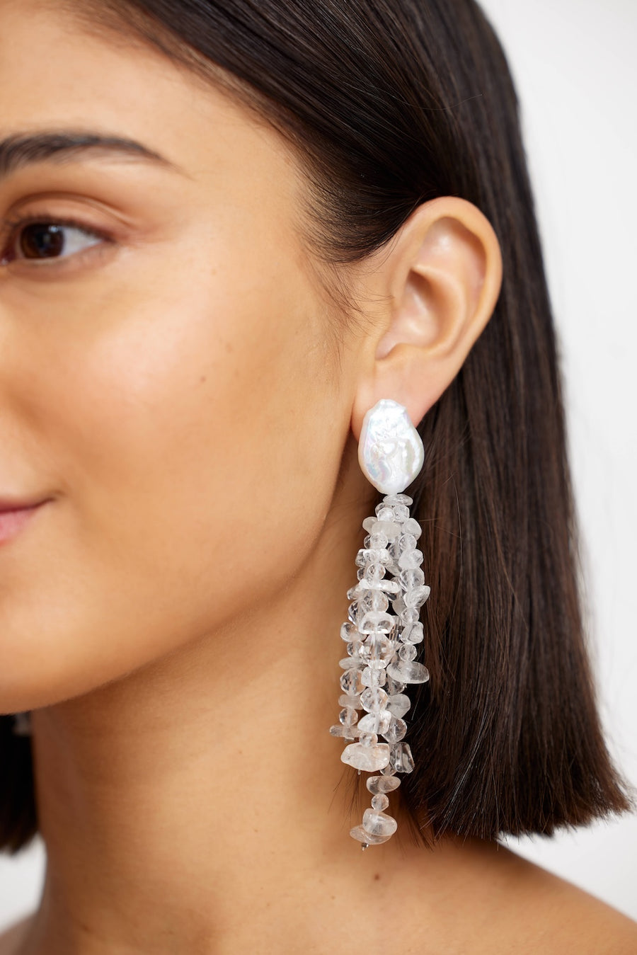 JEWELLERY_AJ2507003E_TREVERLY-EARRING_PEARL-AND-CRYSTAL-3jpg