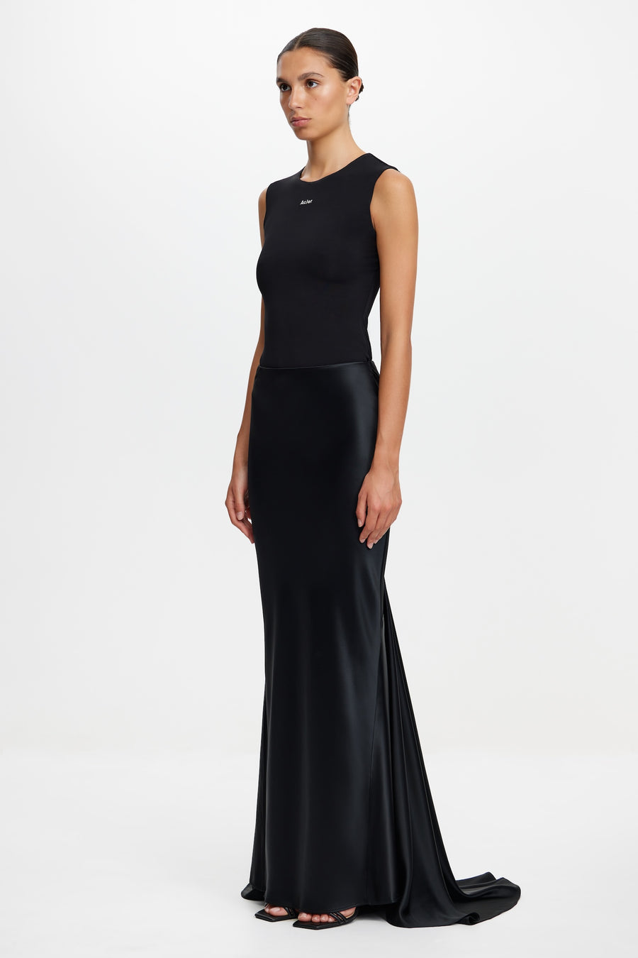 STAPLE-AD2504139S-R_HOURSTON_MAXI_SKIRT-BLACK-2_4177ddd7a2774209be221bba78200fffjpg