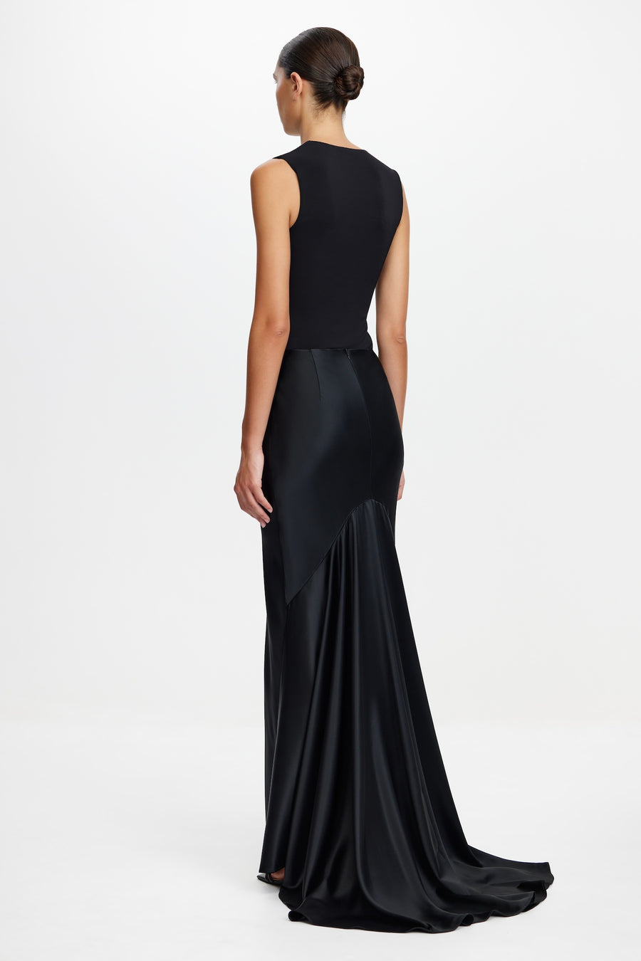 STAPLE-AD2504139S-R_HOURSTON_MAXI_SKIRT-BLACK-3_9223e9ca83934dbeabd77f45117a6026jpg